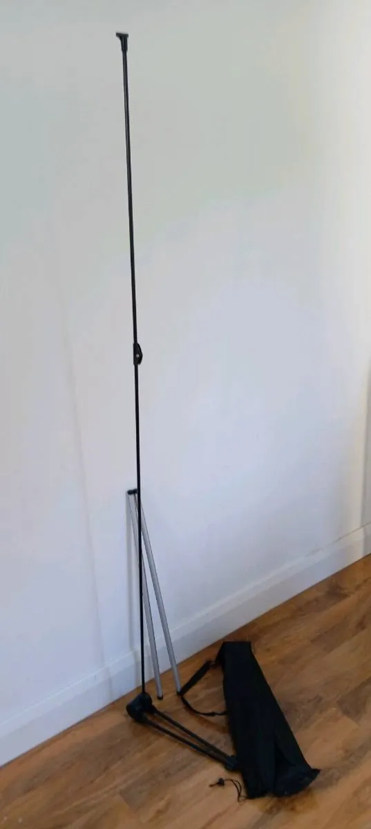 Pop Up Banner Stand - Image 1