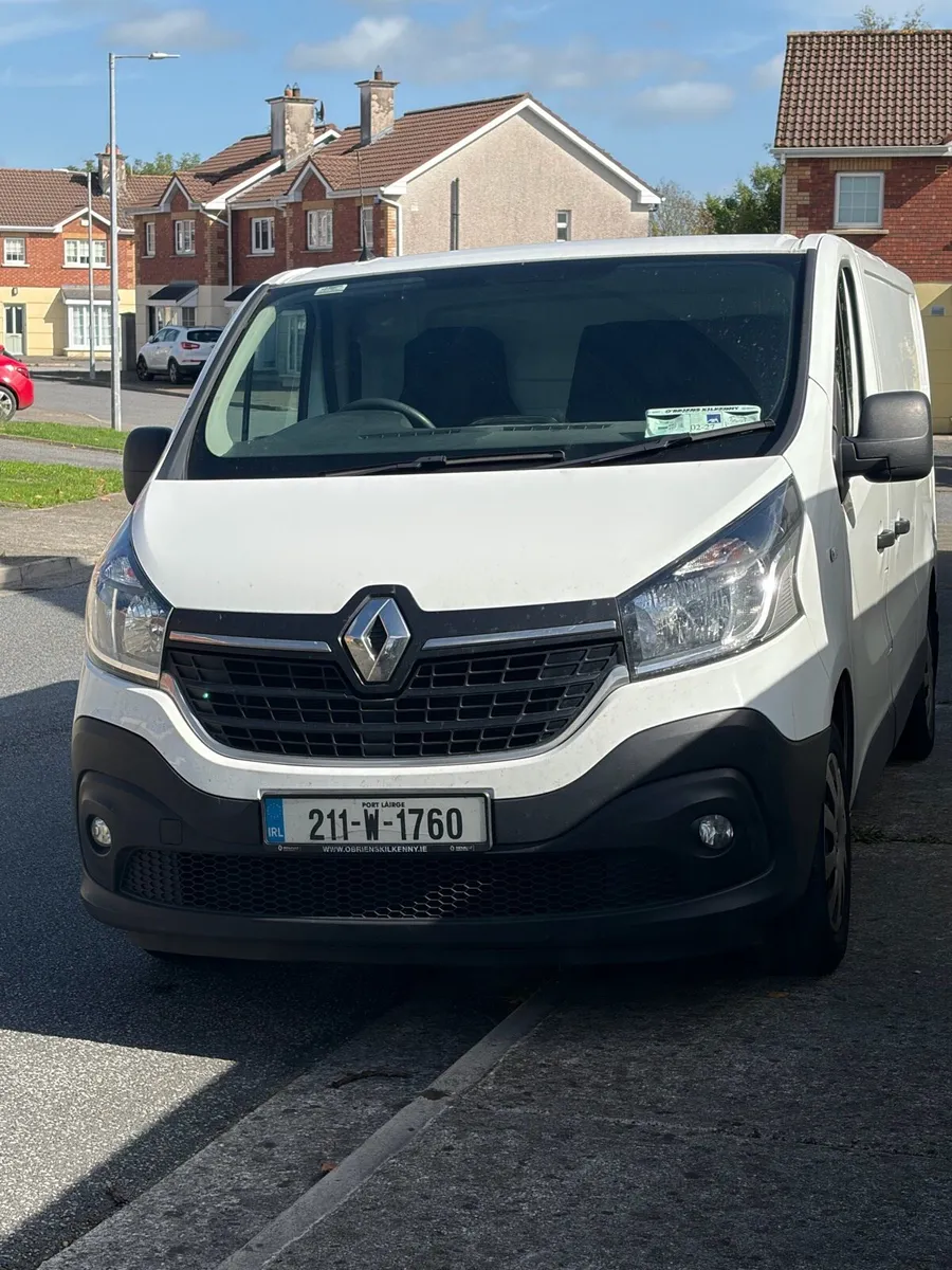 2021 Renault trafic - Image 1