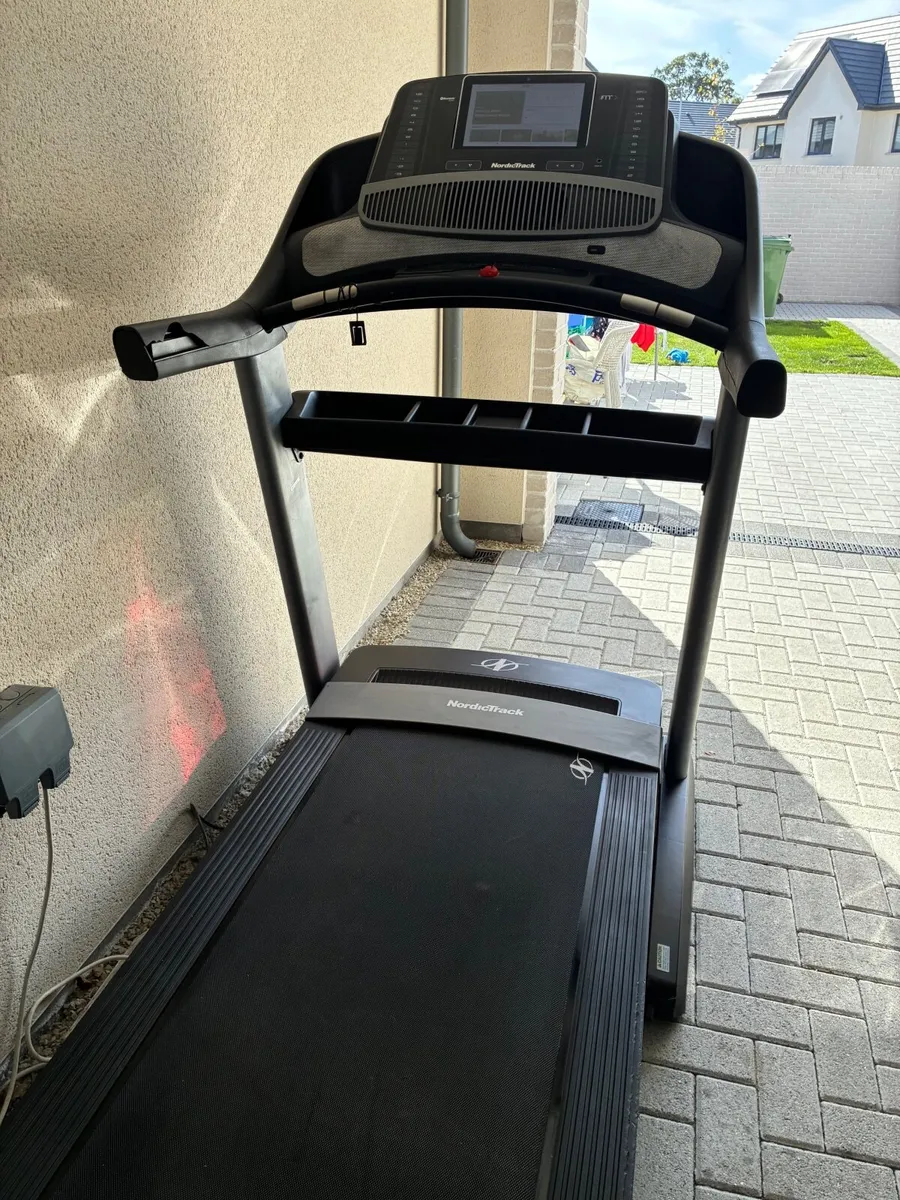 Nordictrack Commercial 1750 Threadmill - Image 3
