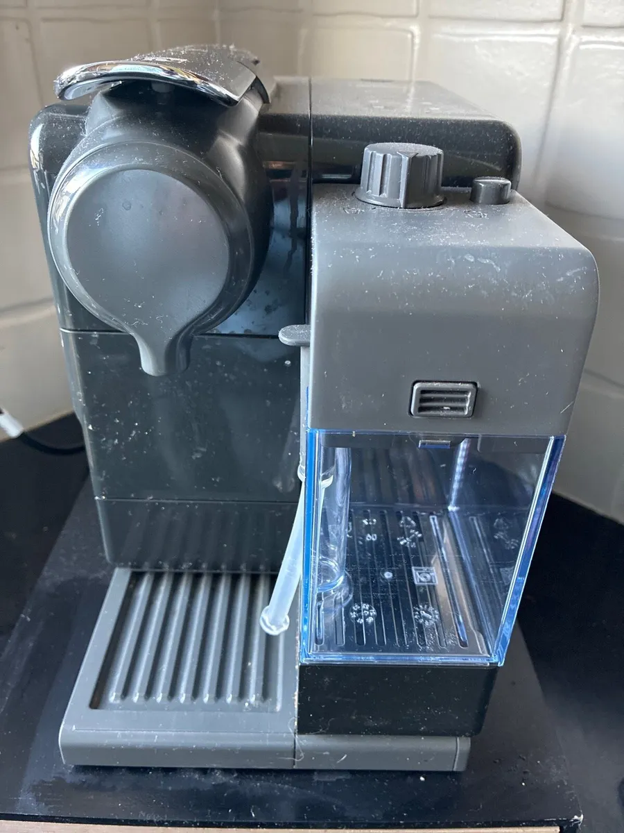 Nesppresso Delonghi Coffee Machine - Image 1