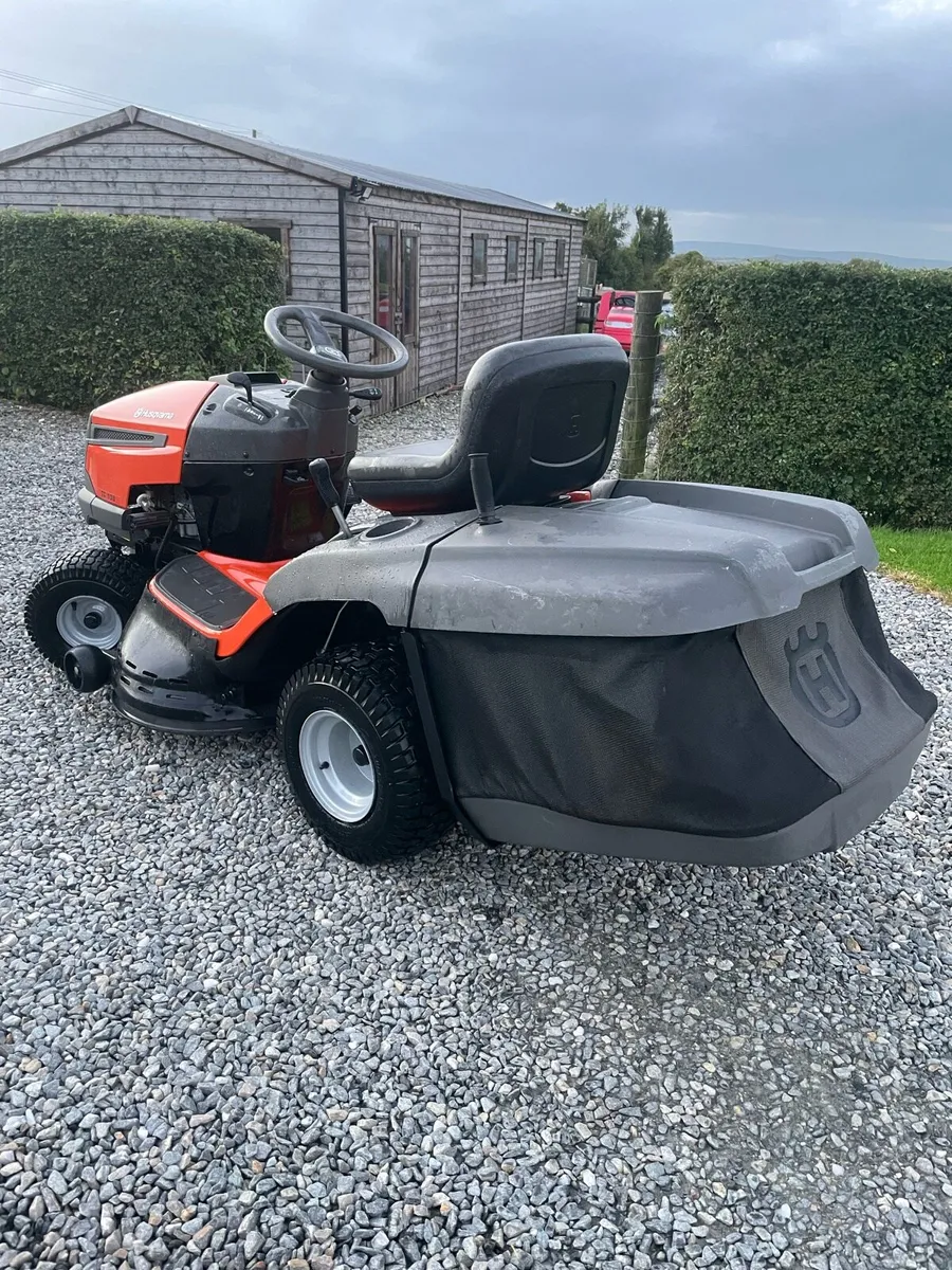 2020 Husqvarna TC138 lawnmower - Image 2