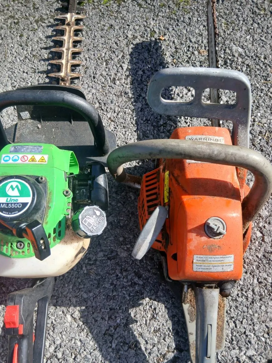 2 HEDGE CUTTERS 1 CHAINSAW - Image 3