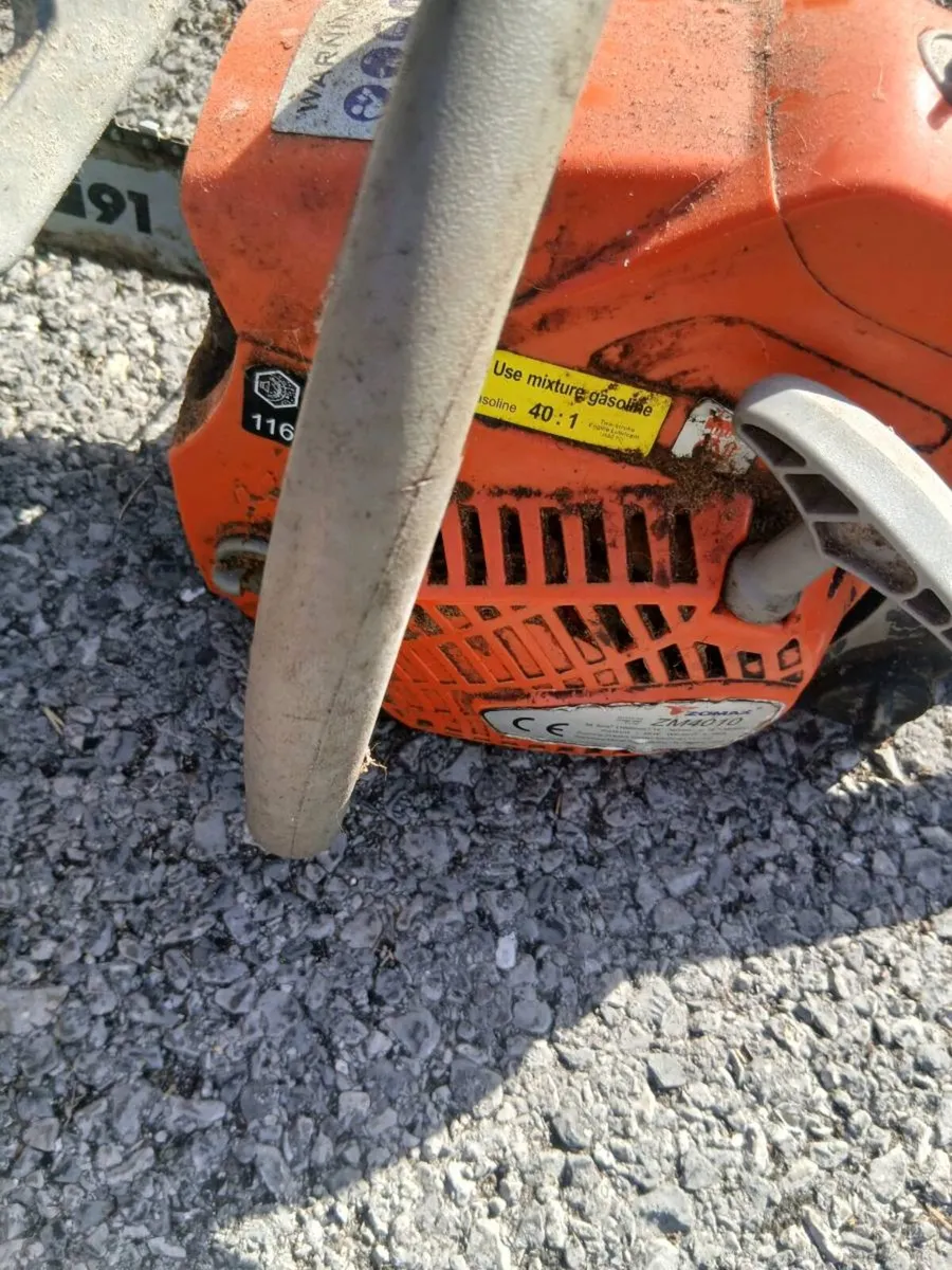 2 HEDGE CUTTERS 1 CHAINSAW - Image 4