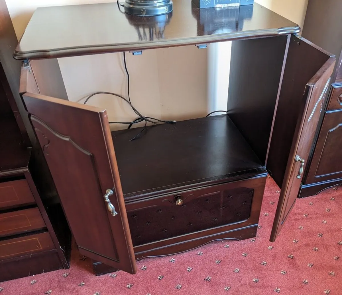 TV Cabinet - Image 4