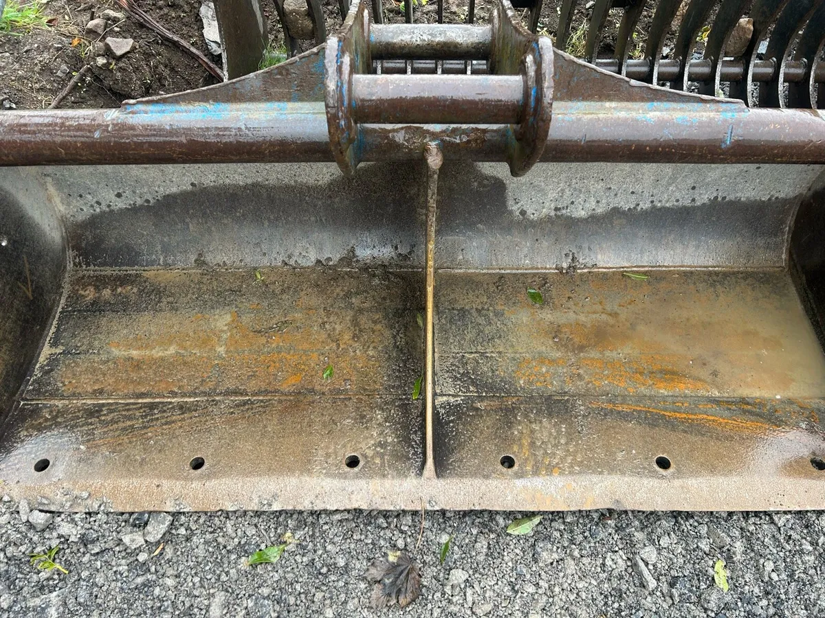 13t grading bucket 65mm pins - Image 2