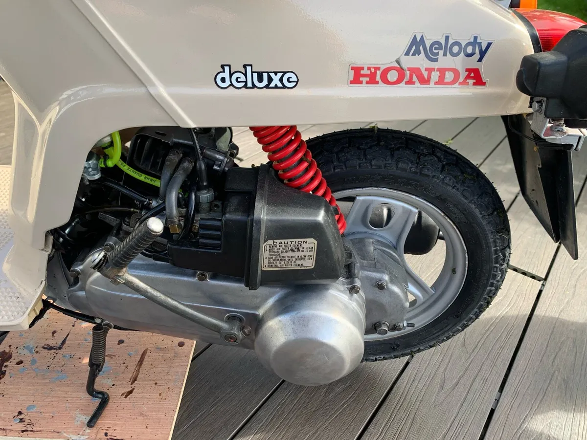1982 Honda Melody Deluxe 50cc Scooter - Image 4