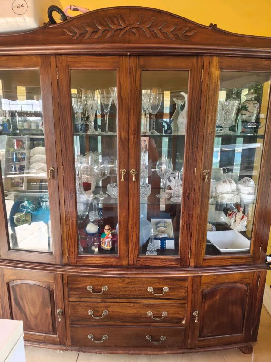 Mahogany dresser - Image 3