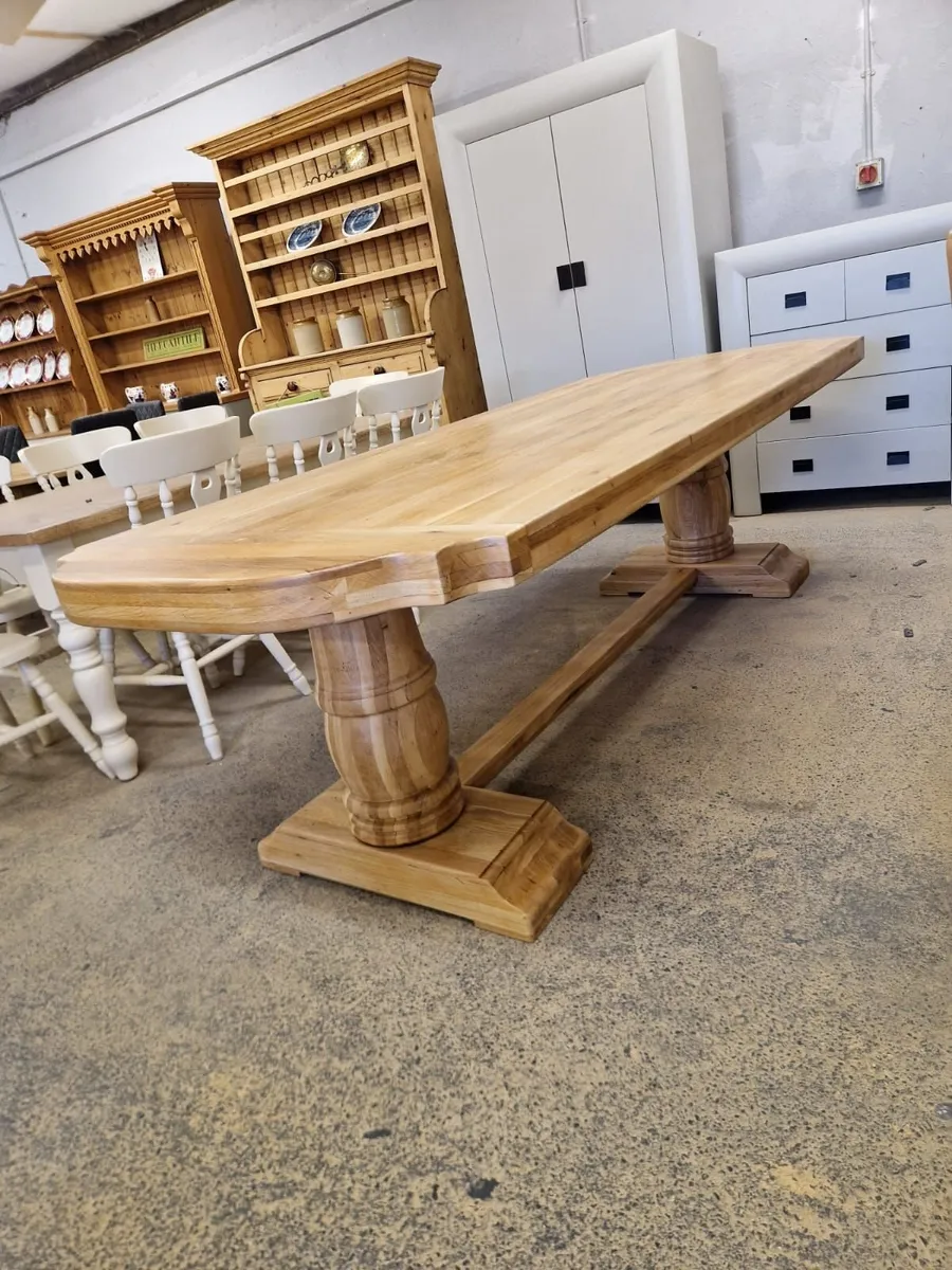 Vintage 8ft, 8 inches solid oak reflectory table - Image 1
