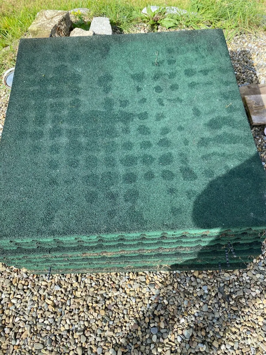 Rubber play area safety mats - Image 2