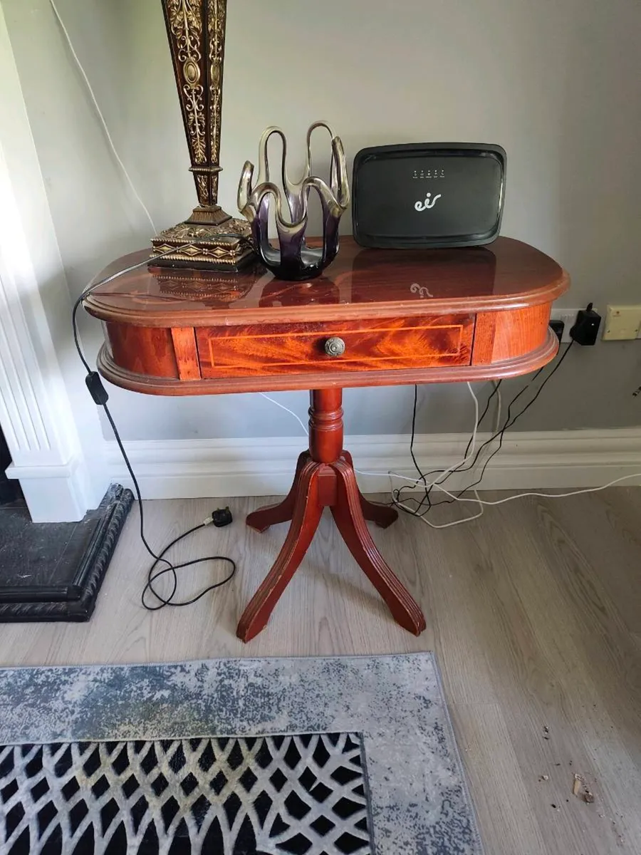Mahogany side table - Image 1