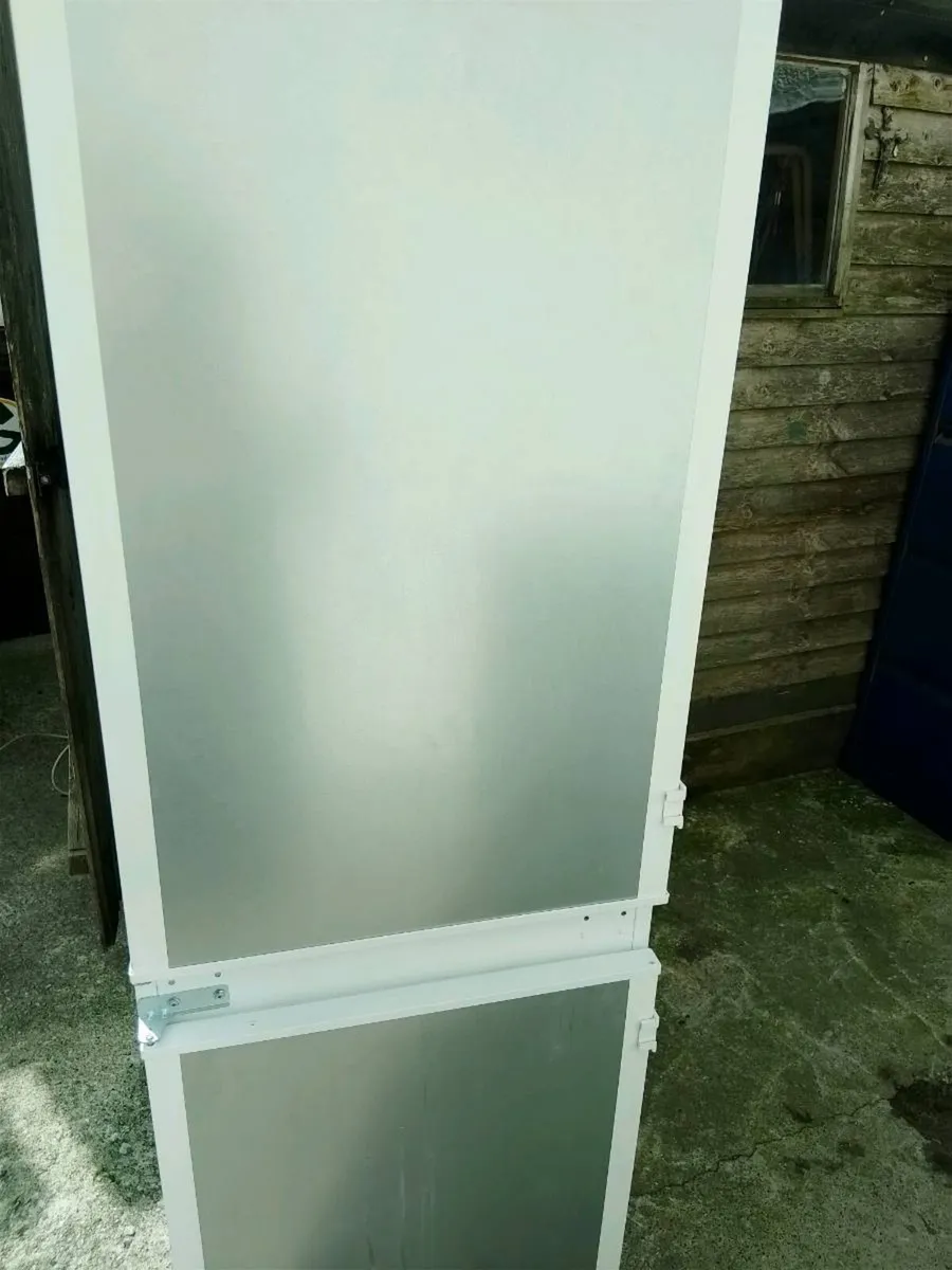Hoover fridge freezer - Image 1