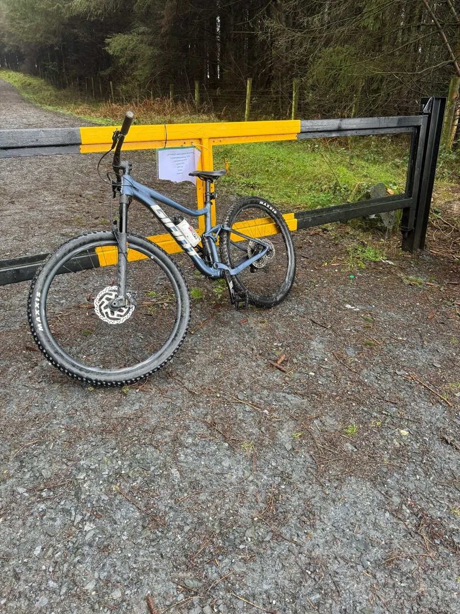 Giant Stance MTB (Medium) - Image 3