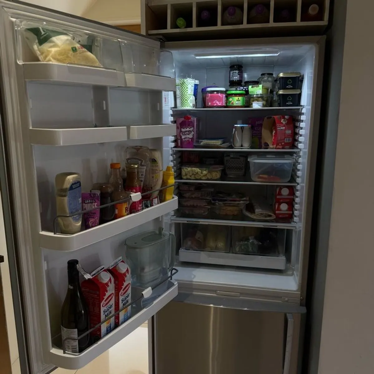 Fisher & Paykel E402BLX2 Frost-Free Fridge Freezer Stainless Steel Excellent Condition - Image 2