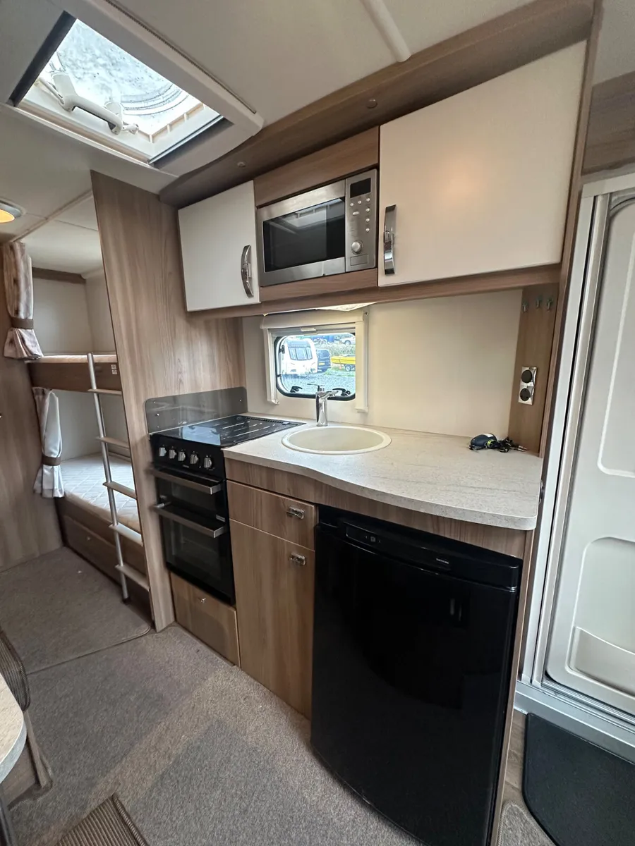 Caravan - Image 4