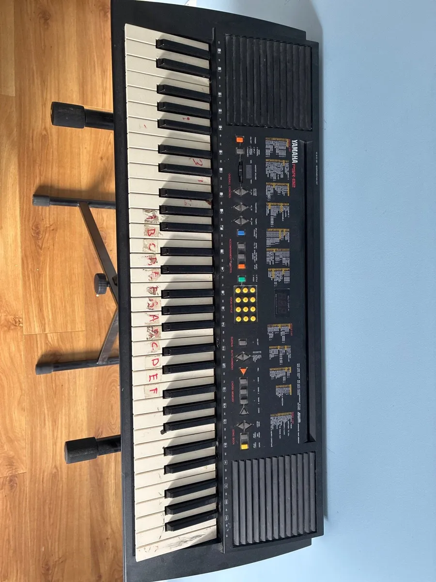Yamaha Keyboard - Image 2