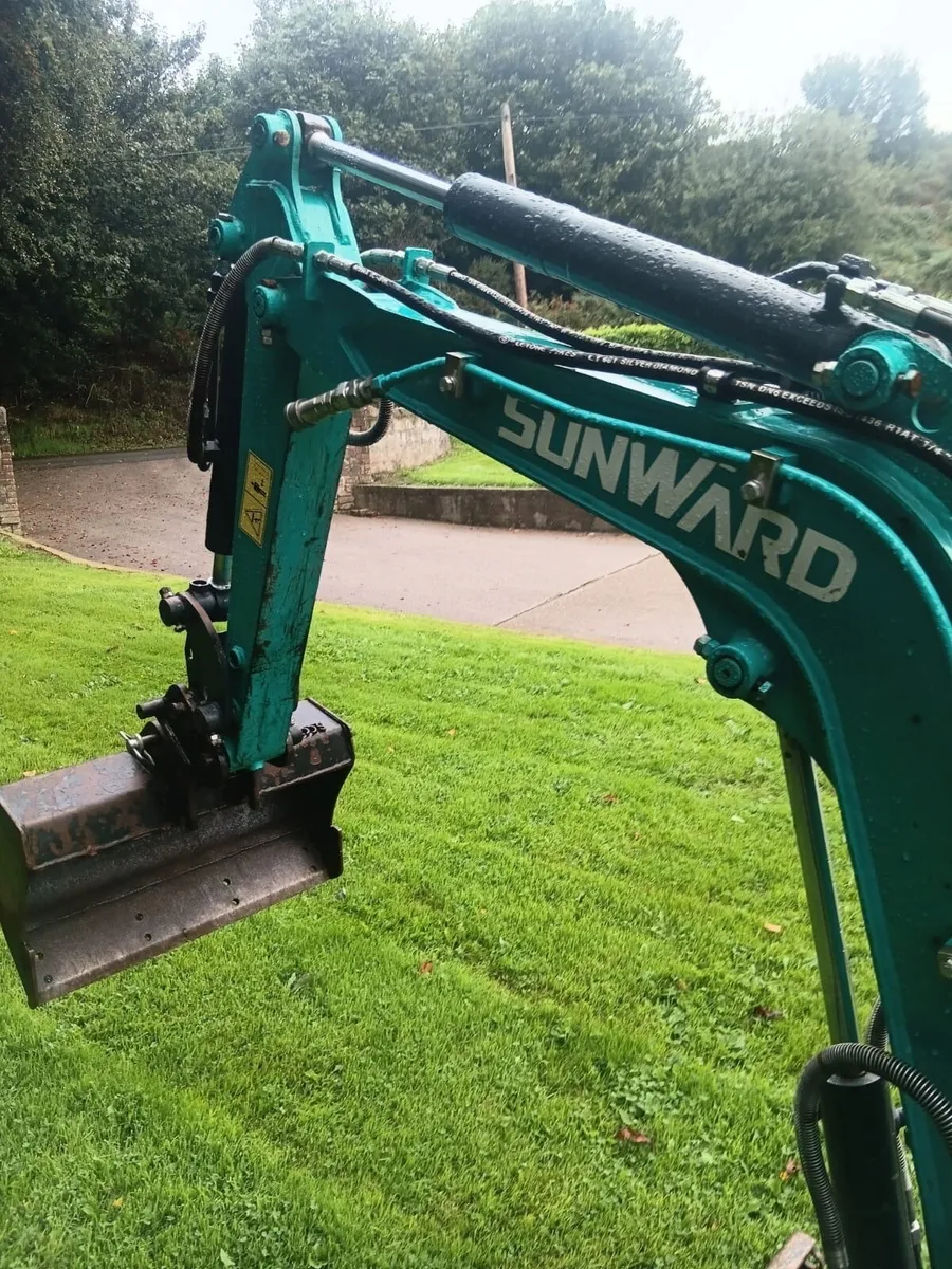 Sunward micro digger - Image 3