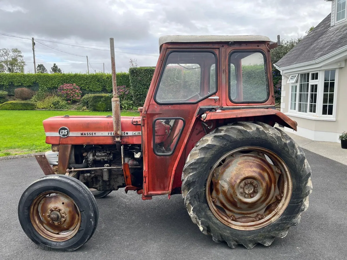 135 Massey Ferguson - Image 2