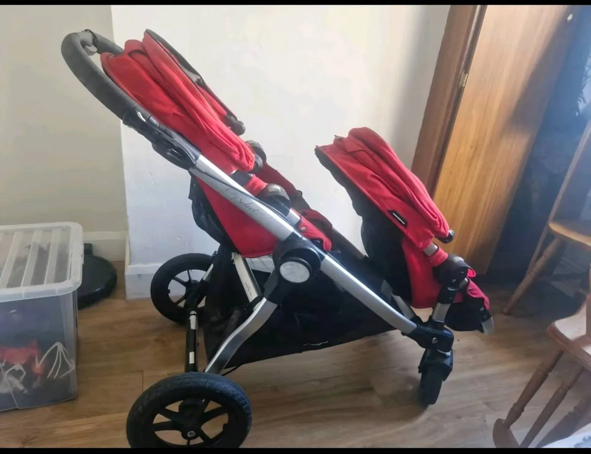 Twin Buggy and car seats and travel cots - Image 1