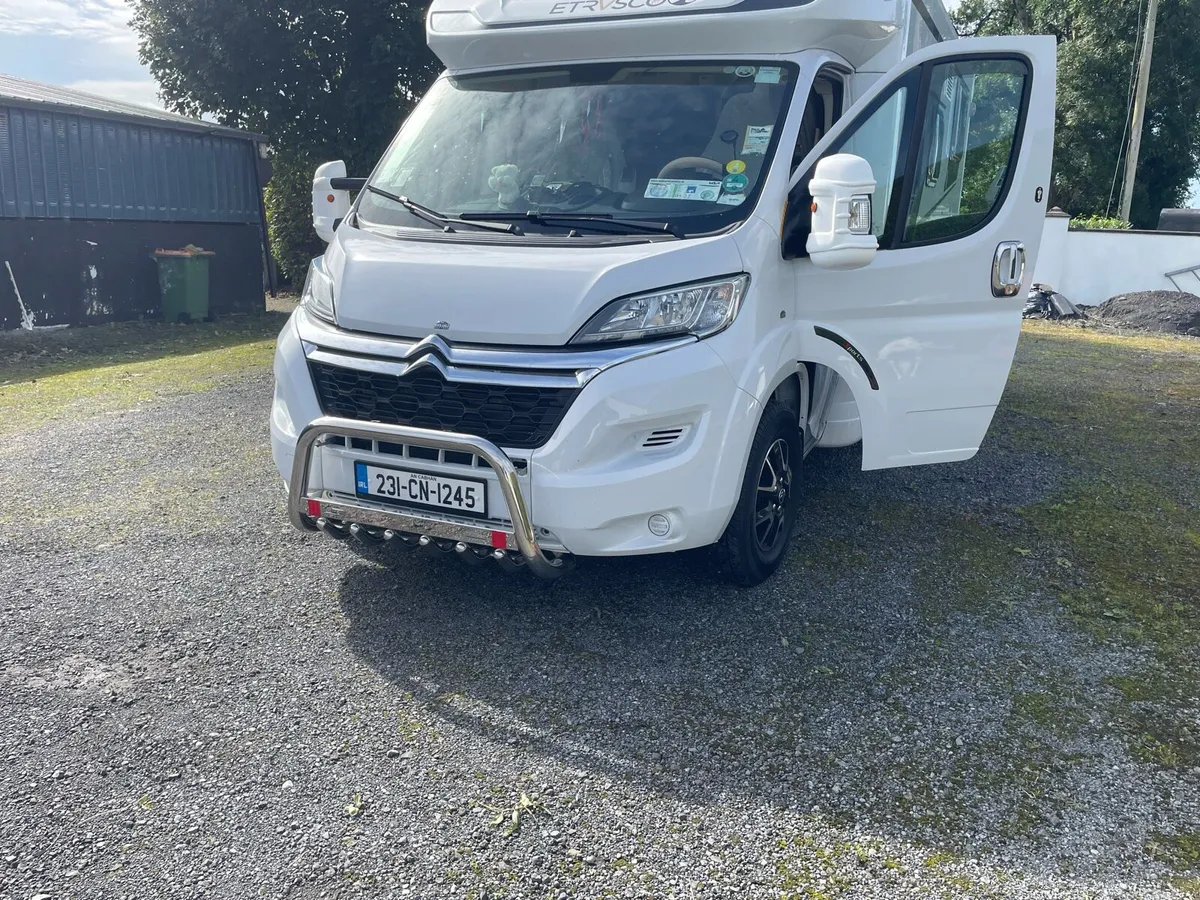 2023 Etrusco 7300sb - Image 2