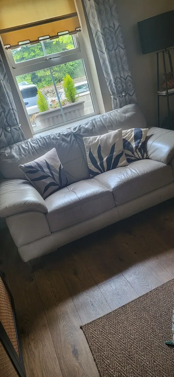 2 seater sofa - Image 2