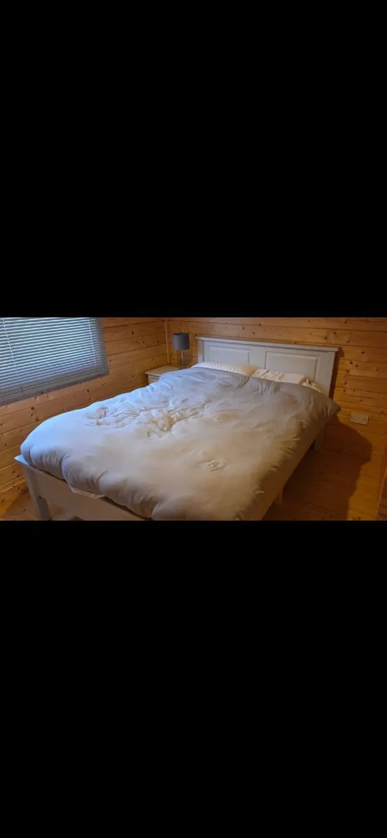 Double bed and locker - Image 1