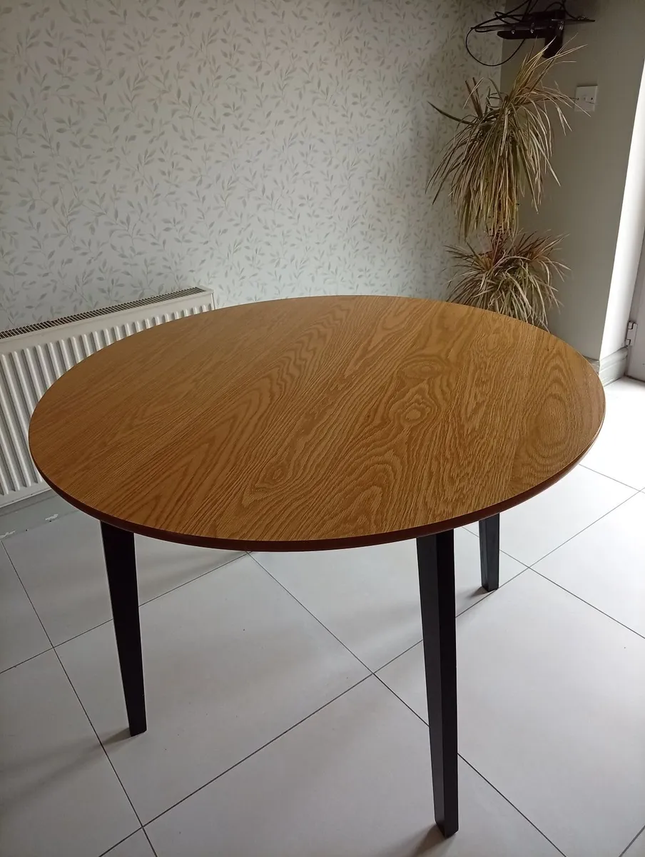 Kitchen table