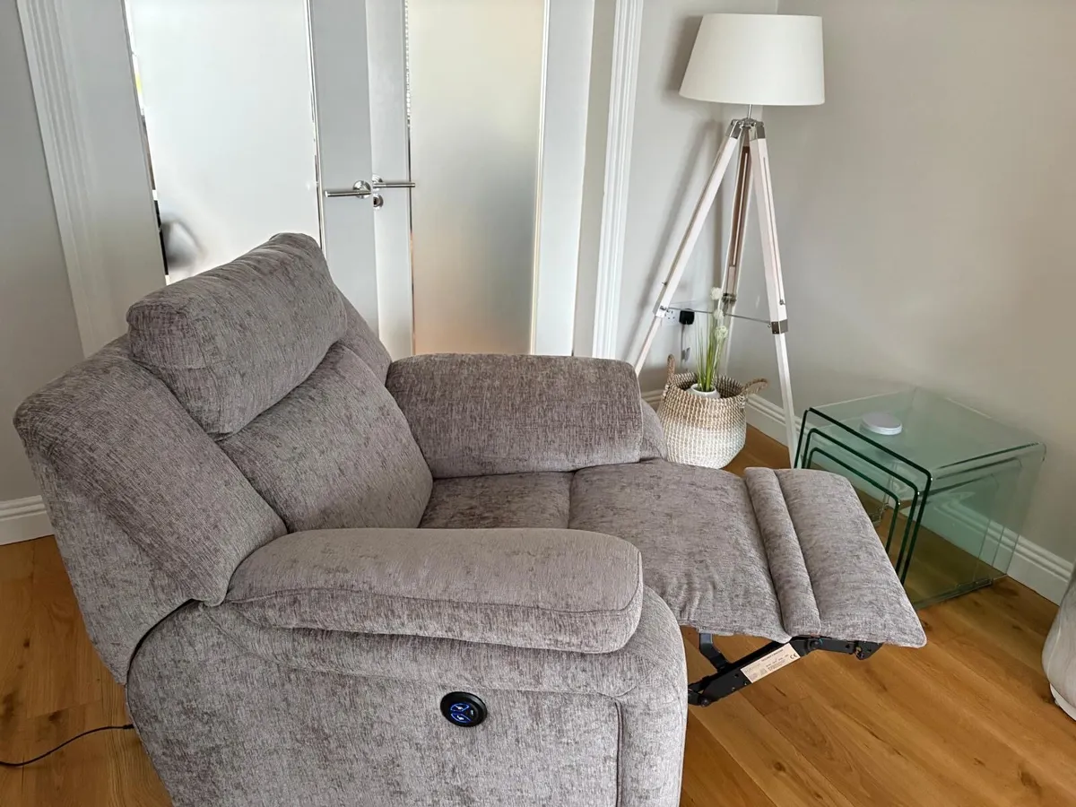 Chair - Image 3