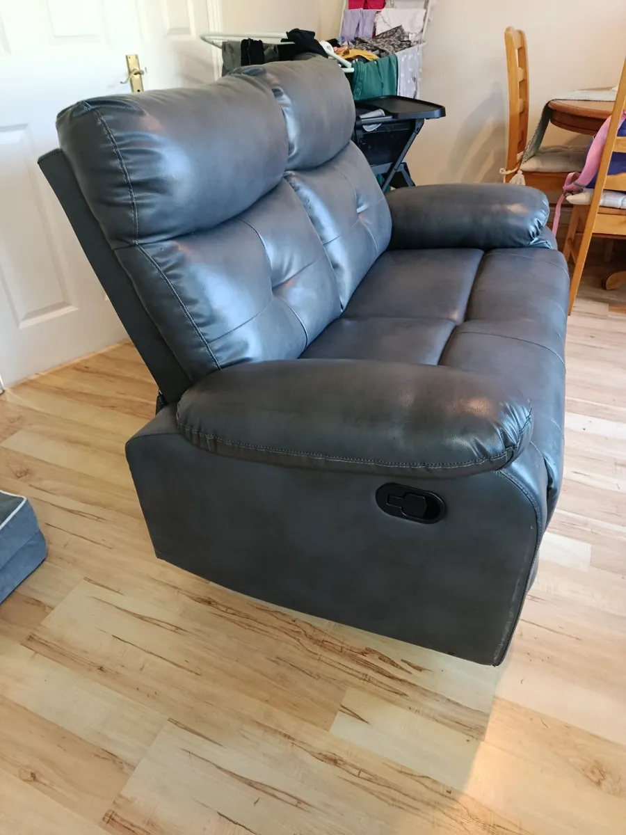 Couch - Image 4