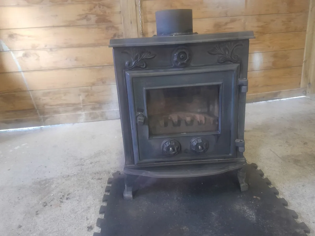 multifuel stove with back boiler - Image 1