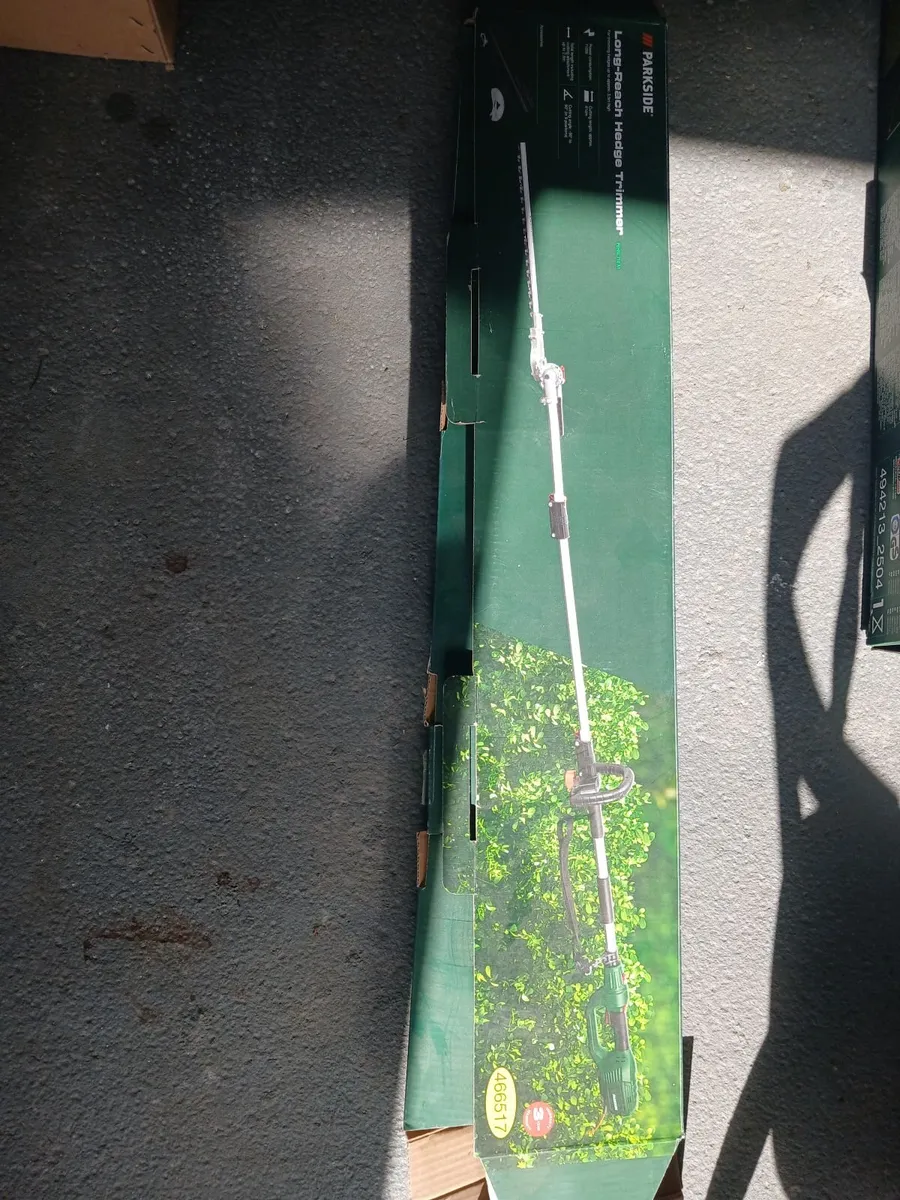Parkside electric extendable hedge trimmers x2 - Image 3