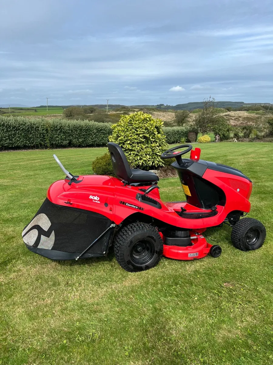 Ride on Lawn Mower - Image 1