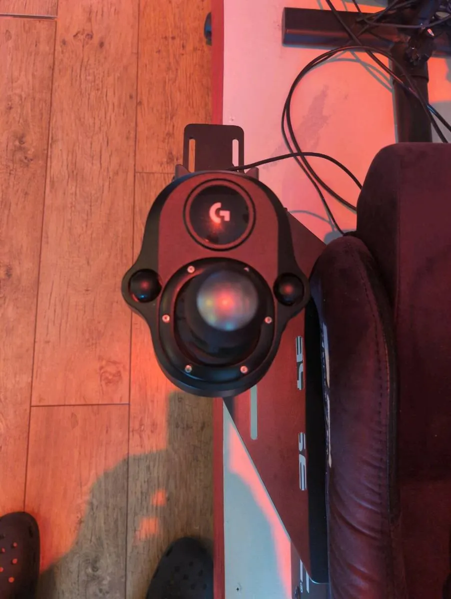 Racing chair with Logitech true force quail with p - Image 4