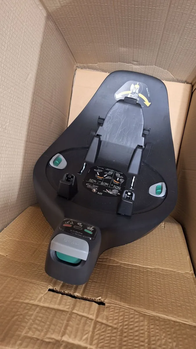 Complete Cybex 3 in 1 travel system - Image 3