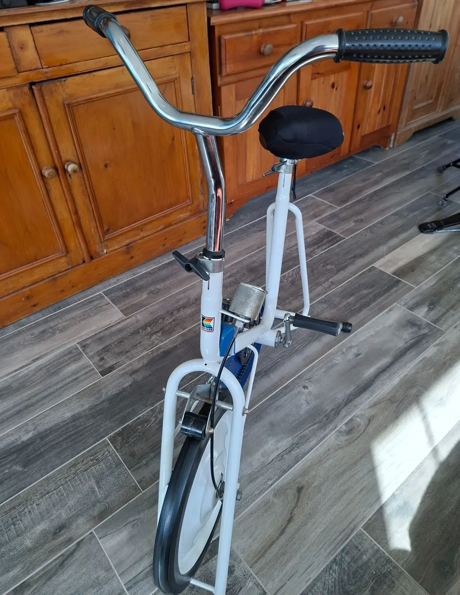 Kettler Exercise Bike (adult compact size) - Image 3