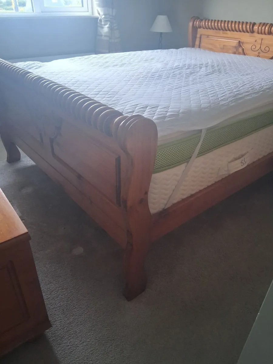 Bed - Image 1