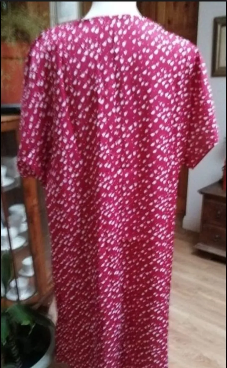 Red dress with love hearts.lovely light material - Image 2