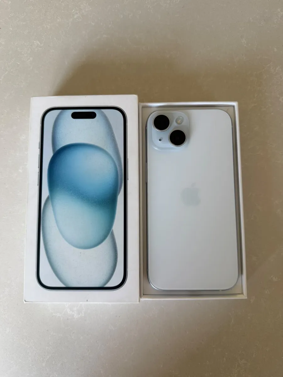 iPhone 15 - Image 3