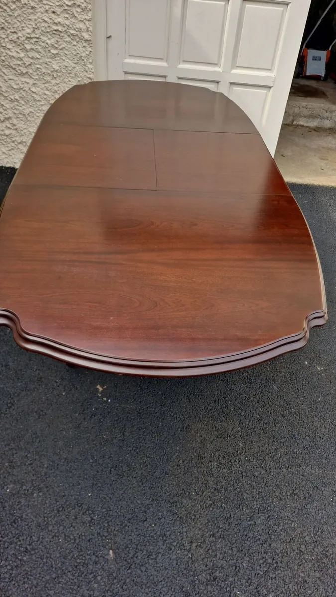 Mahogany Extenedable Dining Table - Image 1