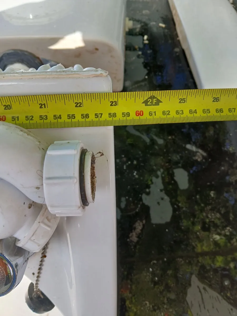 Bathroom ware - Image 2