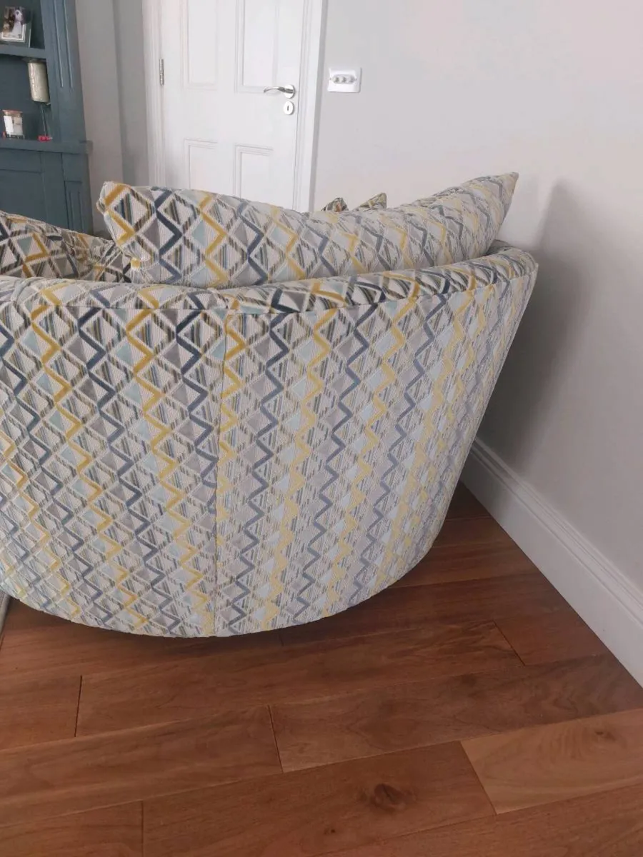 Armchair - Image 2