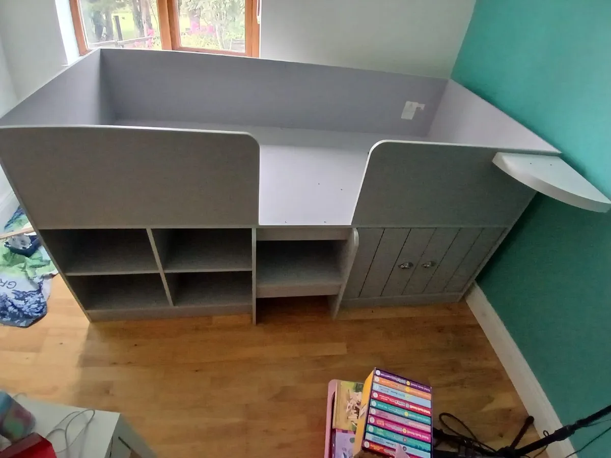 Kids bed - Image 1