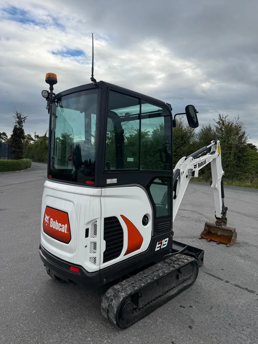 2022 Bobcat E19 Mini Digger - Image 3