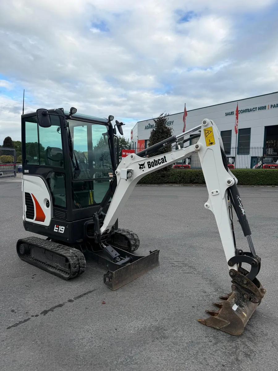 2022 Bobcat E19 Mini Digger - Image 1