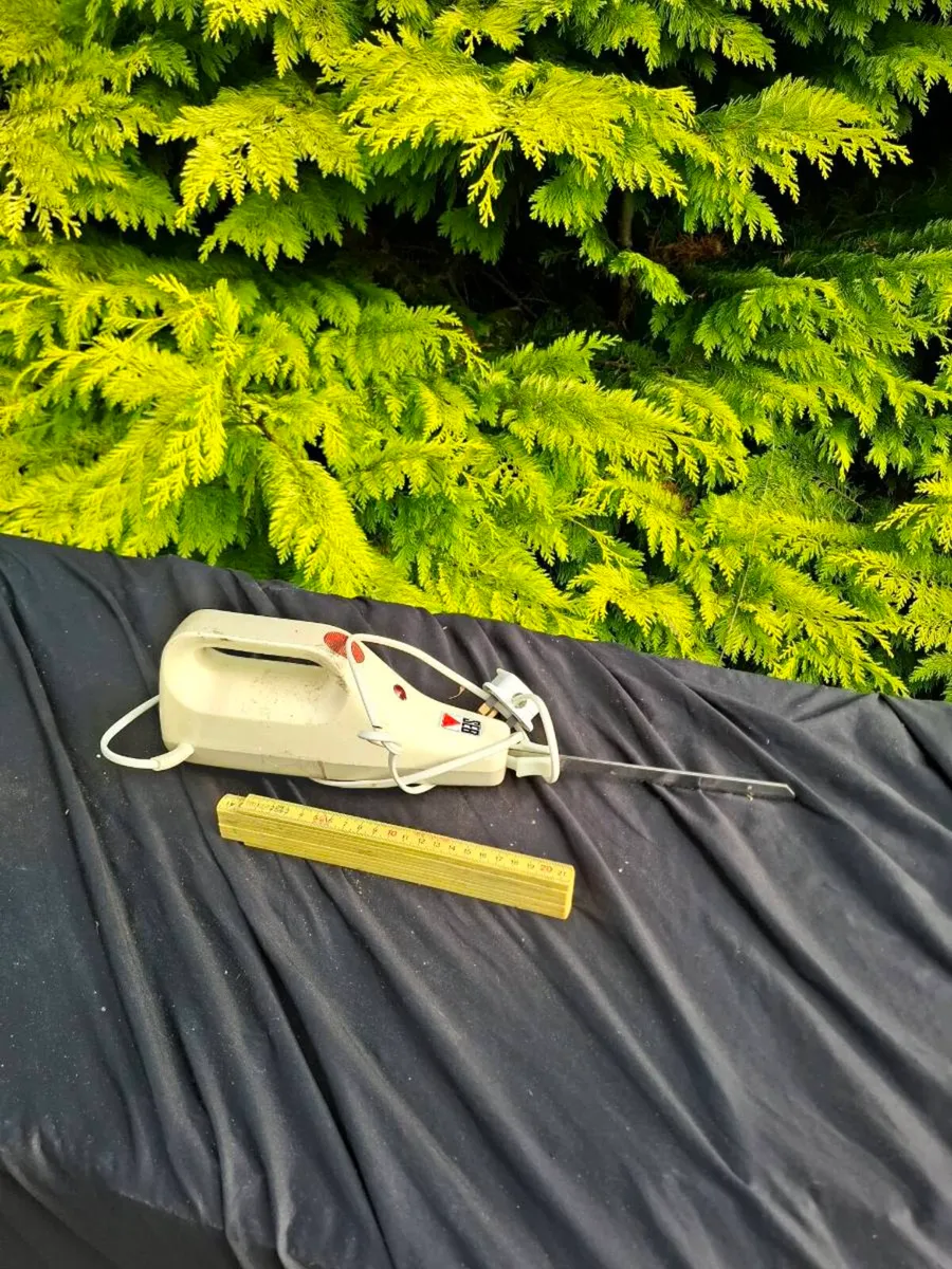 Sev electric carving knife - Image 2