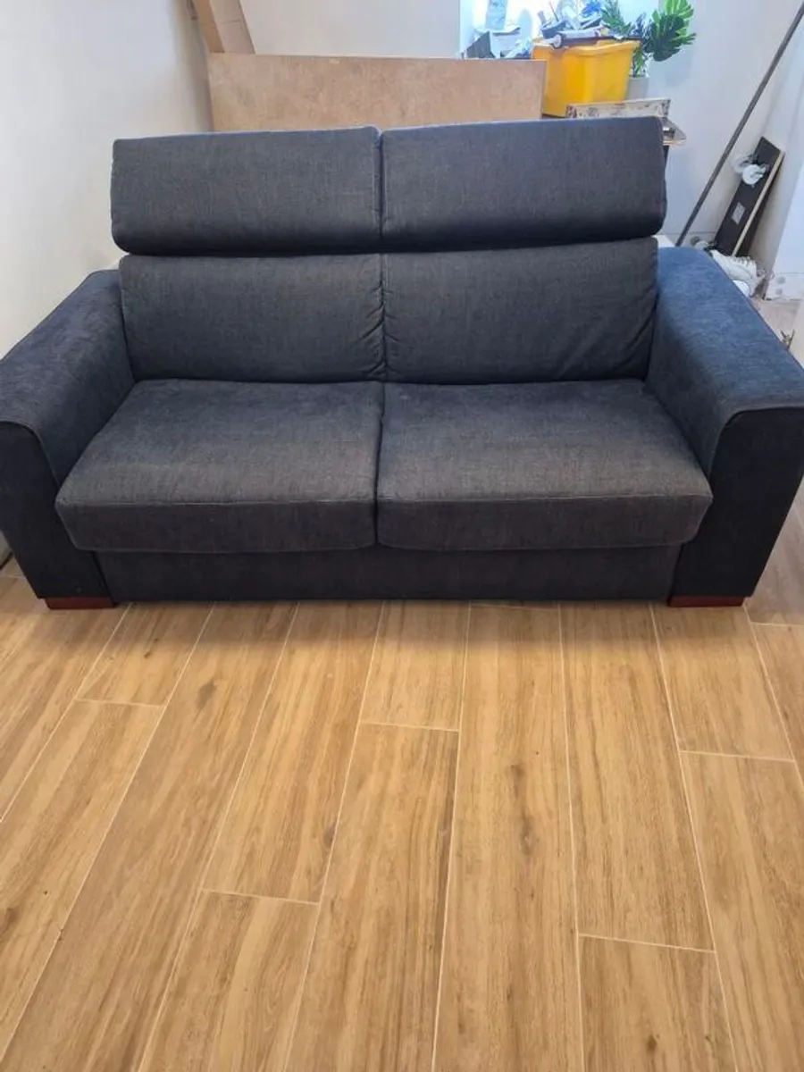 couch - Image 2