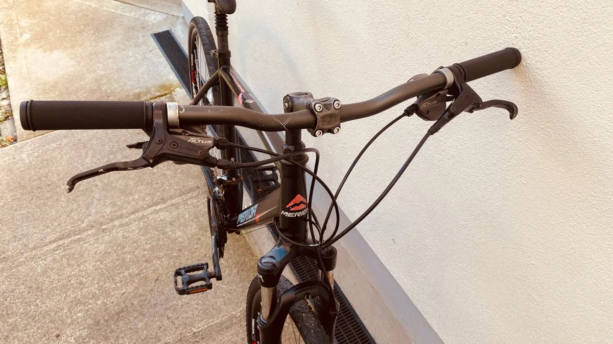 Merida Crossway 40 Hybrid Bike (Large) – €270 - Image 4