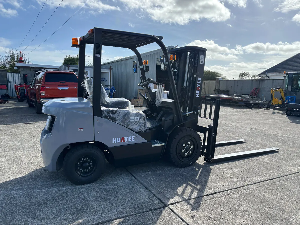 New Huayee HYP30 3 Ton Diesel 3 st - Image 3
