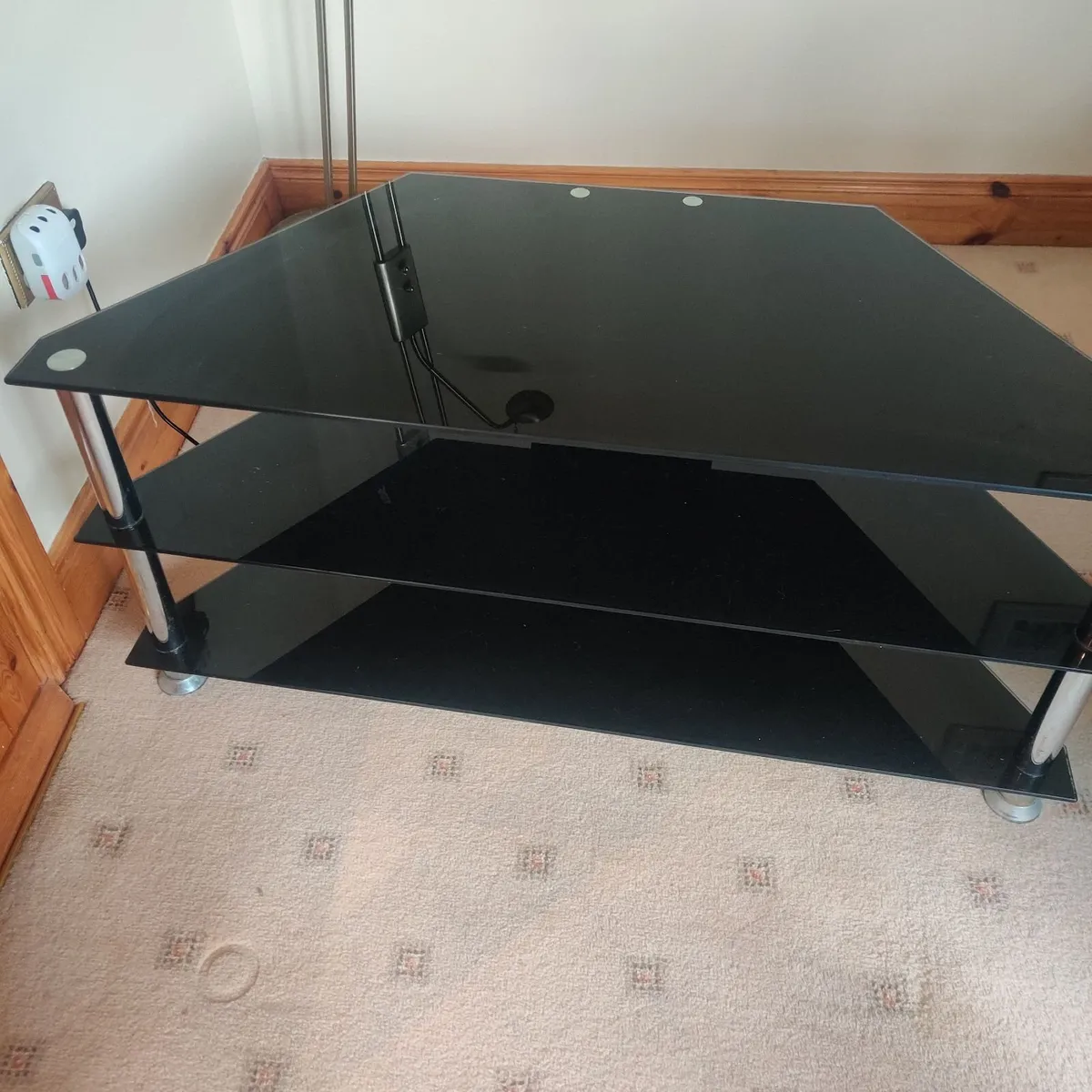 Television table - Image 2