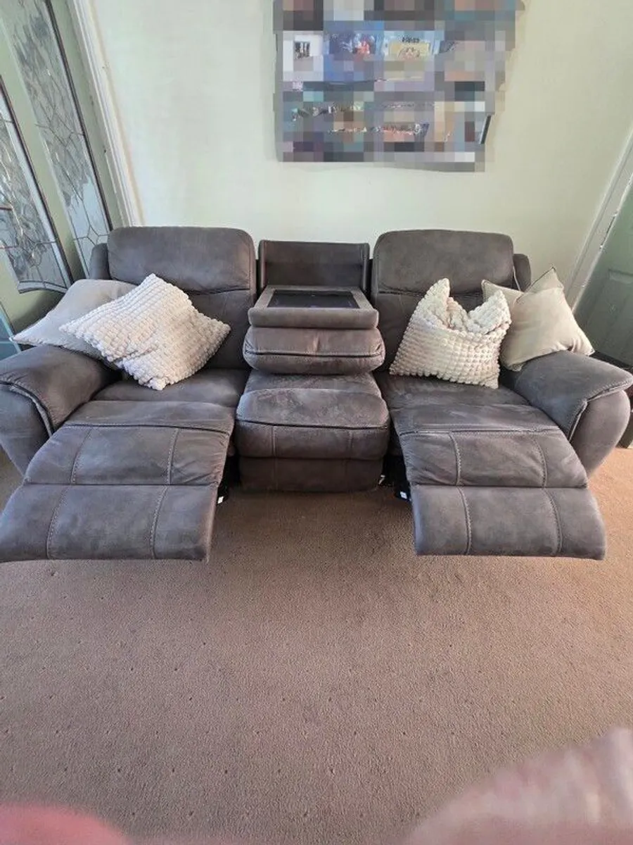 iTable Recliner Sofa - Image 3