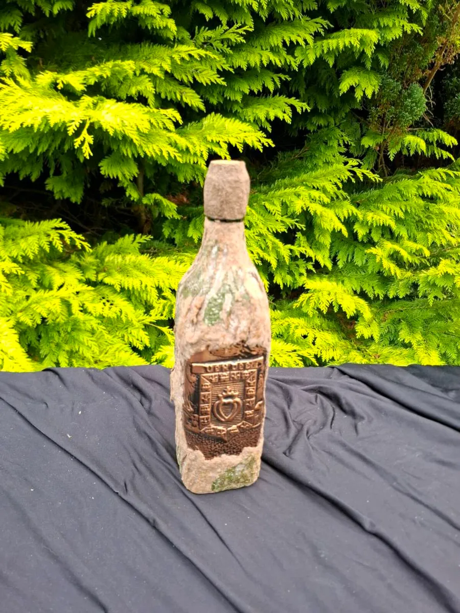 Display bottle postage possible